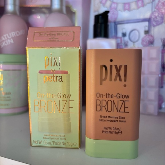 πNIB Pixi On The Glow Bronze Stick- Soft Glowπ - Picture 4 of 6